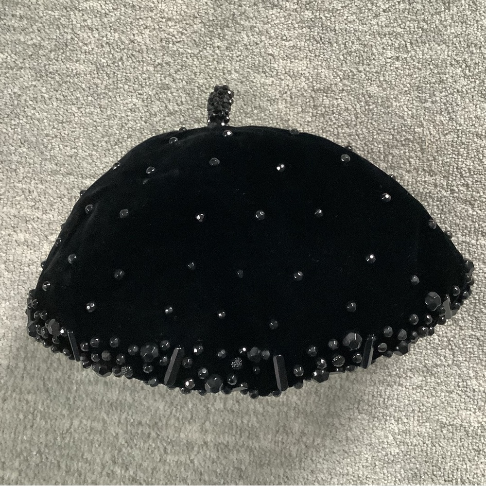 Vintage Woolf Brothers Elegant Black Beaded Velvet Beret/Beanie
